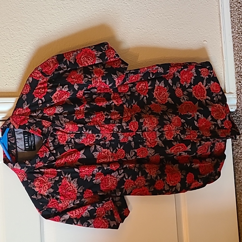 Zumiez button down